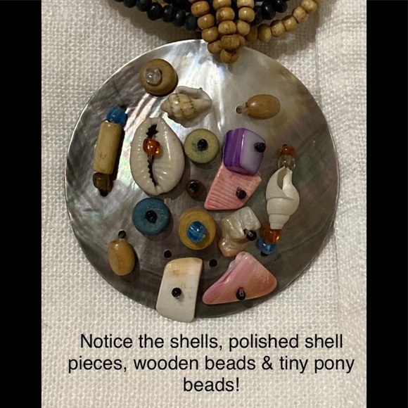 🏖 HP 🏖 Beach Jewelry! Hand Stitched Beads & Shell Pendant - Picture 2 of 10